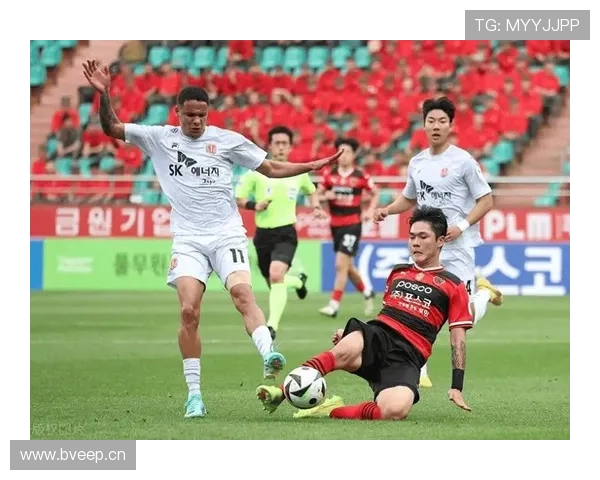 韩国国家队中场硬度近期表现稳健，防守拦截与攻防转换效率持续提升