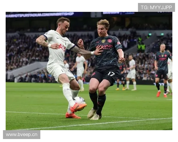 曼城控球体系持续运行,难以制造高强度压迫,战术执行面临稳定性考验 曼城控球体系持续运行,难以制造高强度压迫,战术执行面临稳定性考验